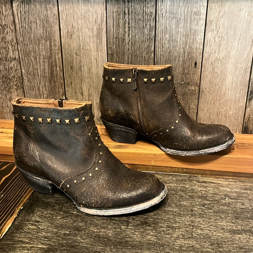 Ferini Leather Western Boots